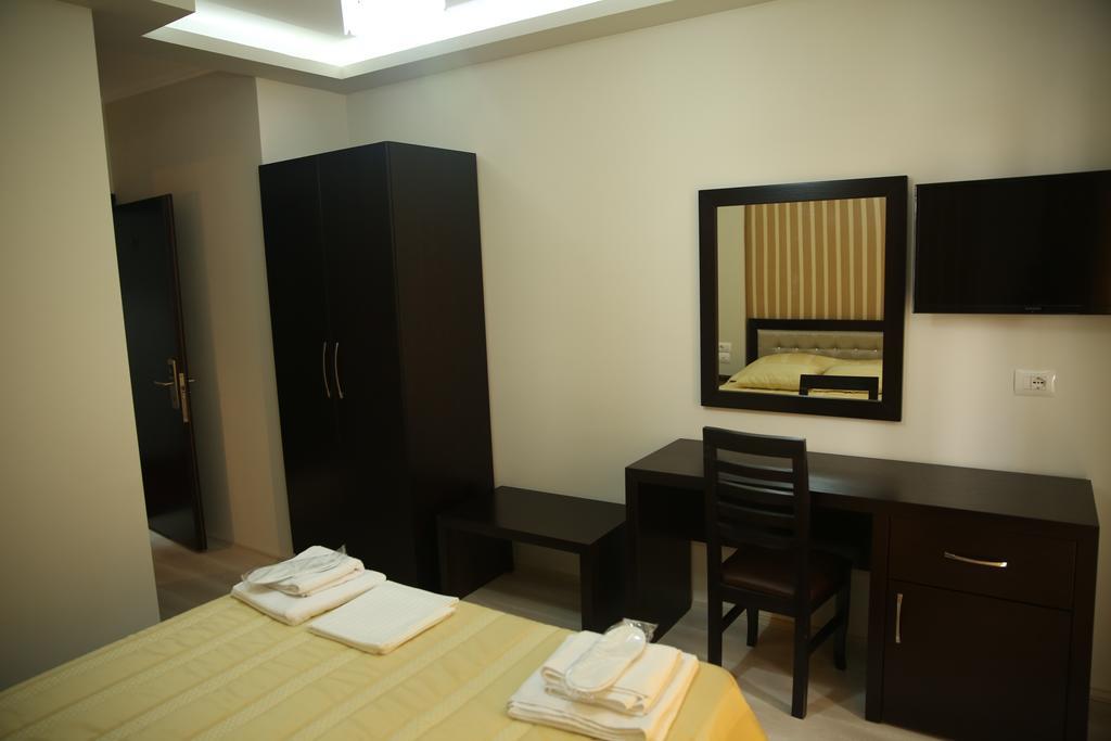 Hotel Pogradeci Pokój zdjęcie