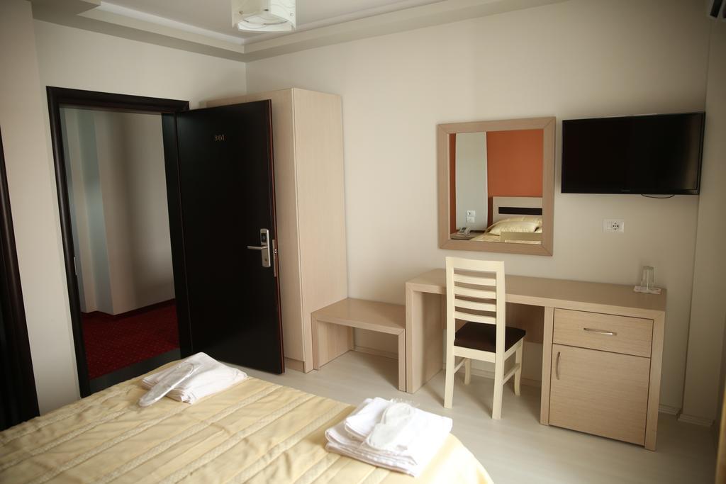 Hotel Pogradeci Pokój zdjęcie