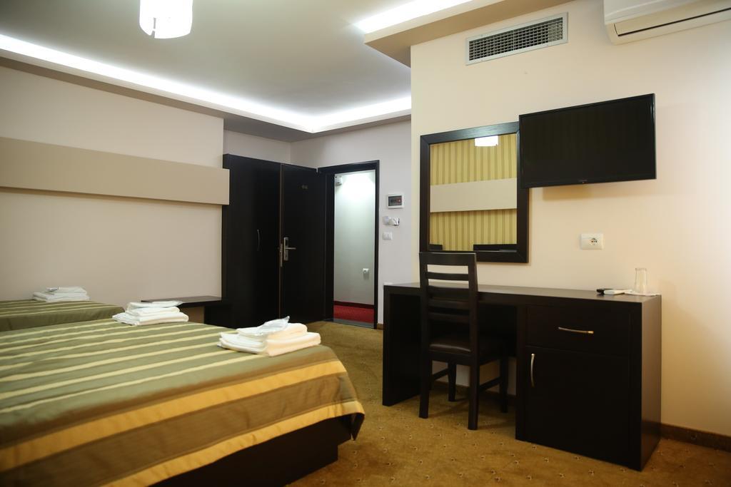 Hotel Pogradeci Pokój zdjęcie