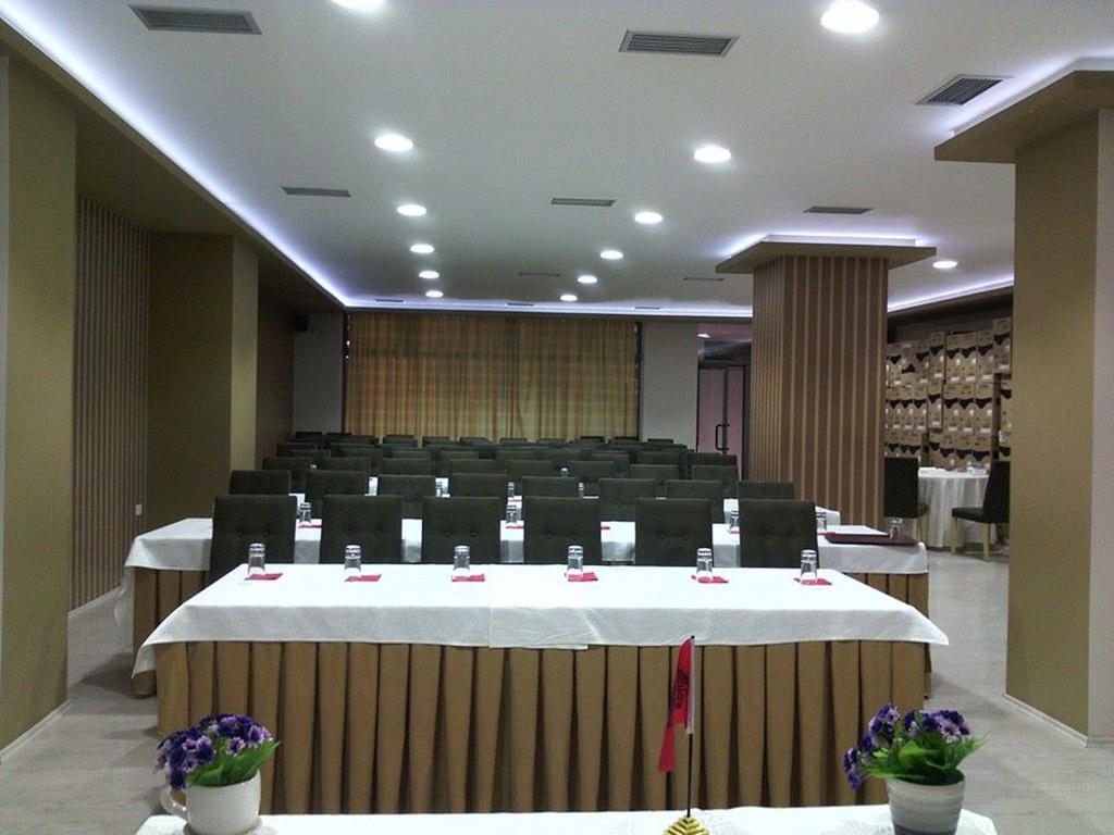 Hotel Pogradeci Zewnętrze zdjęcie
